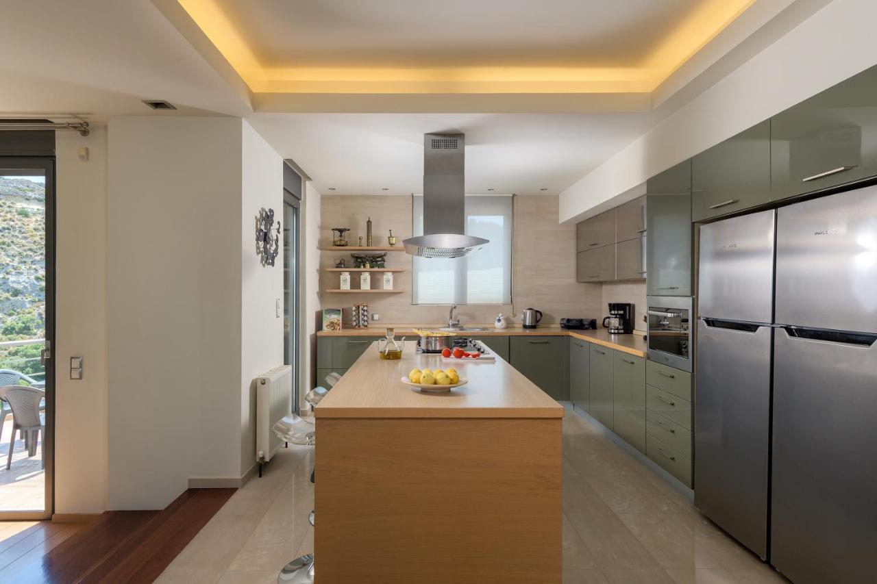 Ixian Hilltop Villa เอียลิซอส ภายนอก รูปภาพ