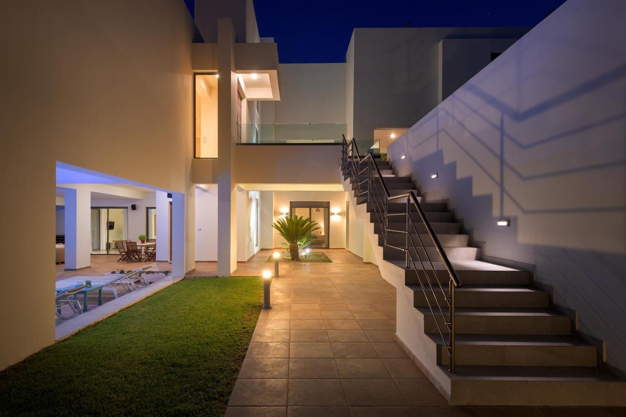Ixian Hilltop Villa เอียลิซอส ภายนอก รูปภาพ