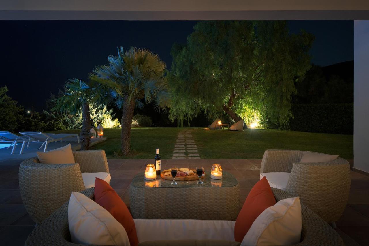 Ixian Hilltop Villa เอียลิซอส ภายนอก รูปภาพ