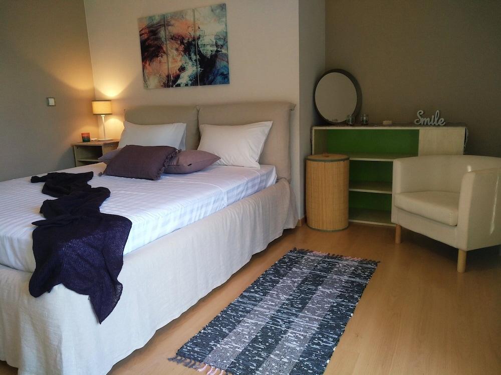 Ixian Hilltop Villa เอียลิซอส ภายนอก รูปภาพ
